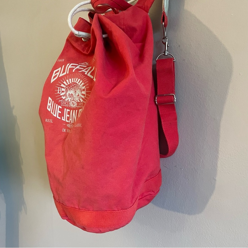 Buffalo David Bitton “Blue Jean Story” Red Canvas Backpack – Y2K Vintage EUC - Picture 6 of 16